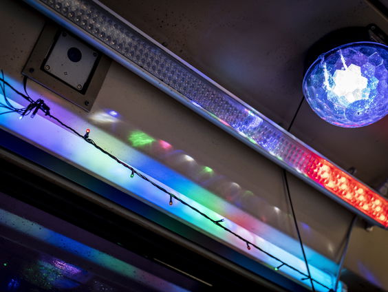 Wat is er gevaarlijk aan partybussen?