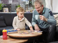 Stand.nl: 'Oppassen op kleinkinderen vraagt te veel van grootouders'