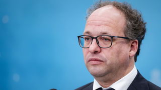 Eindadvies Koolmees op tafel: D66 en CDA moeten 'positieve agenda' schrijven