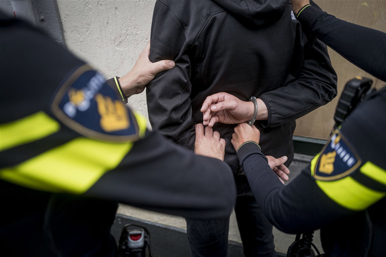 Oud-agent Diederik de Geus schreef het boek Niets is wat het lijkt