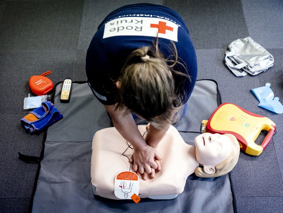 Leren reanimeren: het kan nu met een app