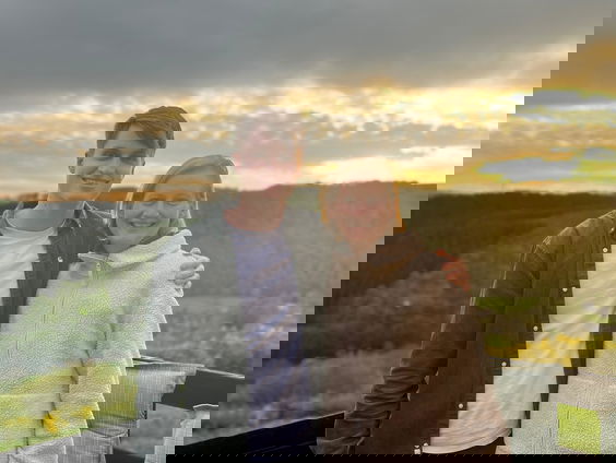 Chris van Dommele rent een marathon op Alzheimer-sokken