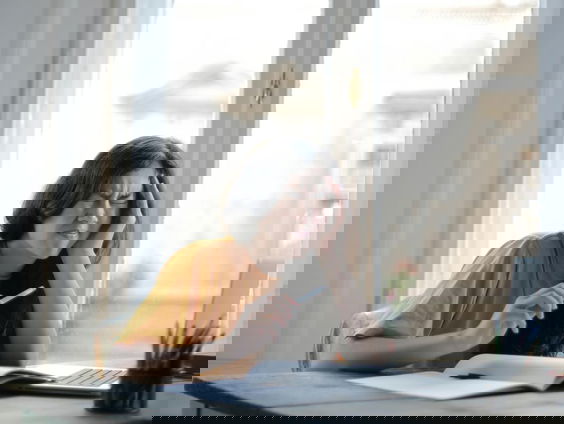 Patiëntenvereniging: ‘blijf niet rondlopen met hoofdpijnklachten’