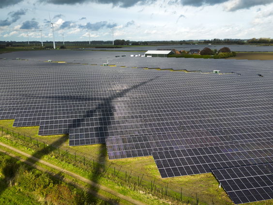 Recorddaling CO2-emissie van Nederlandse grote uitstoters