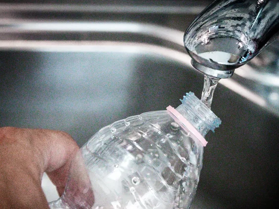 Nederland waterland moet het water leren vasthouden, maar waar?