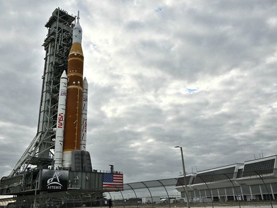 De eerste bemande maanvlucht in een halve eeuw