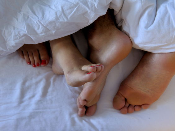 Zwoele zomertips van seksuologe Anne Siemons: vakantie tussen de lakens