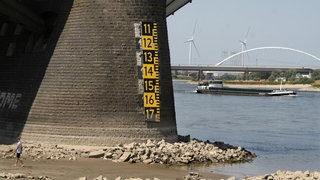 Het lage waterpeil van nu en vijftig jaar geleden