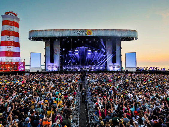 Hoe houden de bezoekers van Concert at Sea het hoofd koel deze dagen?