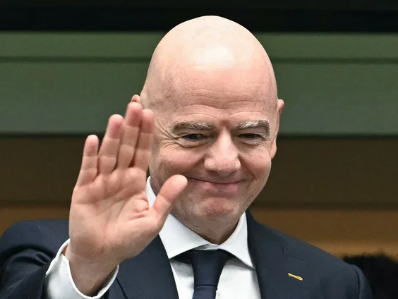 FIFA lijkt alleenheerser in het voetbal, maar een concurrent kan er zomaar komen