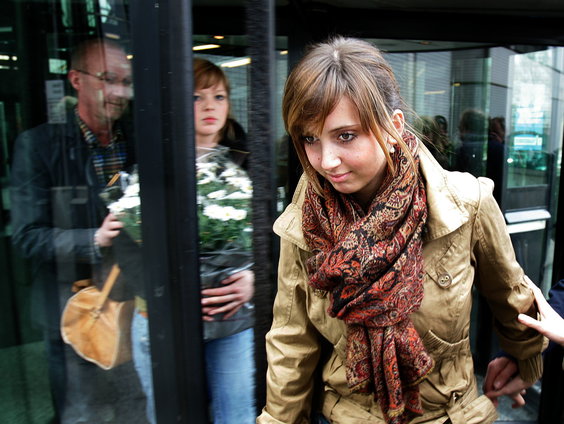 Terug naar Toen: Scholiere Taïda Pasić ondanks vele protesten terug naar Bosnië gestuurd