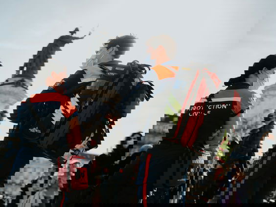 Wetgeving mensensmokkel zit humanitaire hulp in de weg: 'Kijk naar de waarde van mensenlevens'