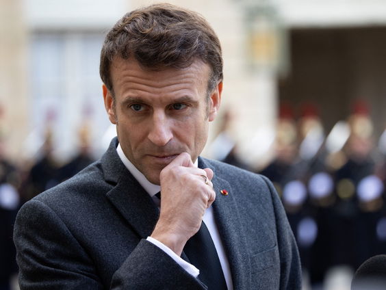 Frankrijk zakt bijna door zijn hoeven van de staatsschuld, maar bezunigen is geen optie