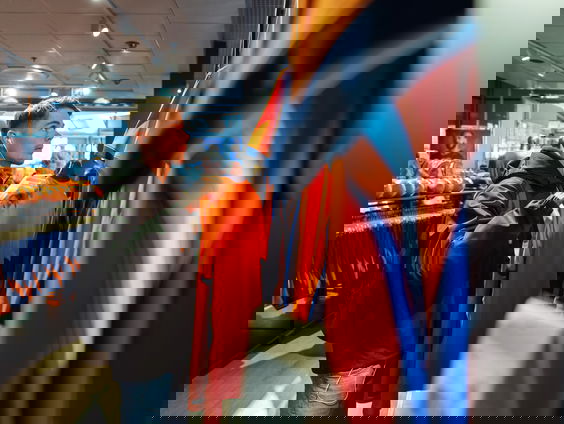 Oranje naar de halve finale: goed nieuws voor fans én shirthandelaars