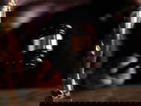 Chatbot Grok moet stoppen met uitkleedfunctie: 'Eerste keer ter wereld dat dit oordeel wordt geveld'