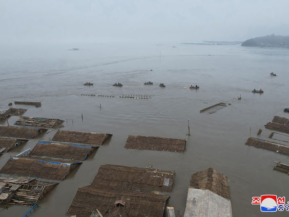 Noordwesten van Noord-Korea onder water door hevige regen, duizenden geëvacueerd
