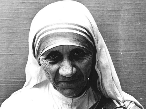 Een jonge rebelse Moeder Teresa