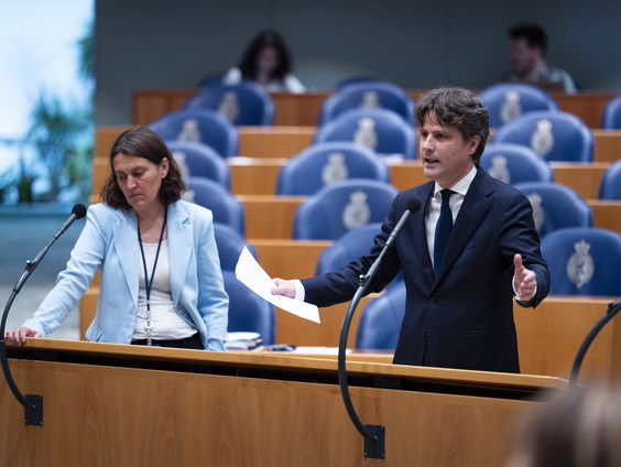 Wat vindt de oppositie van de sancties tegen Israël?