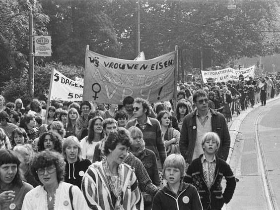 Historische protestmuziek: Er is een land - Cobi Shreijer (en Joke Smit)