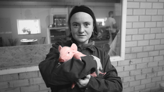 Meekijken met varkenshouders voor 'De kleine vriendelijke veganist'