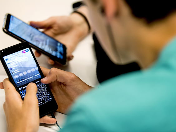 Gaat een mobieltjesverbod mbo-studenten helpen?