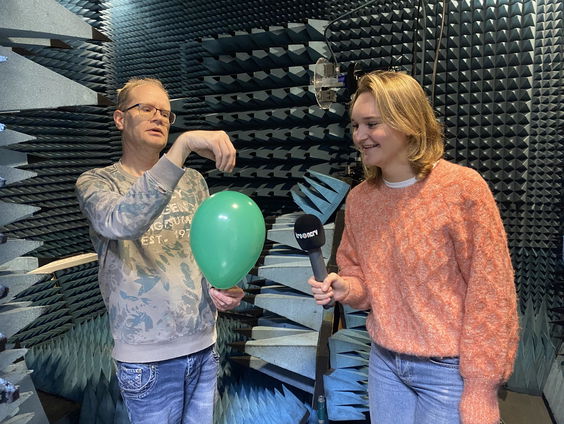 Hoe klinkt een antenne meetkamer?