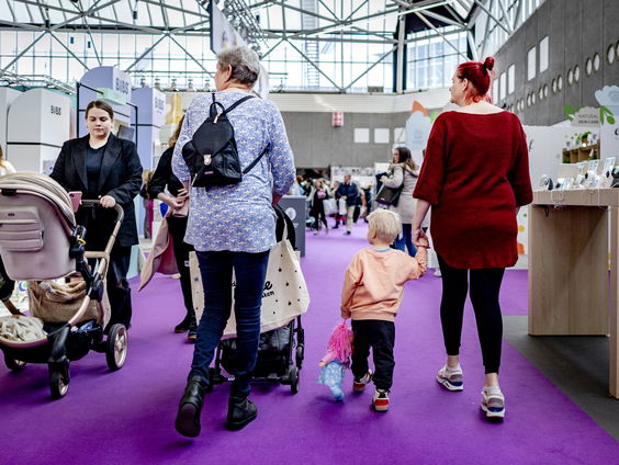 'Er ligt te veel druk op het ouderschap', pleit deze hoogleraar