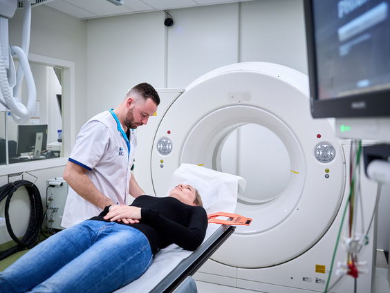 Oproep voor aanvullende MRI-scans bij vrouwen met dicht borstklierweefsel