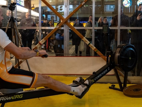 Fabian roeit voor het goede doel: “Het geheime ingrediënt is goede muziek”