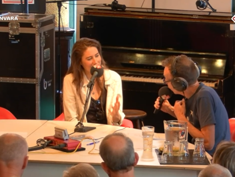 Iris Hond over haar nieuwe album ‘Dusk Awakened By Dawn’