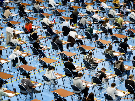 Fé Swets van LAKS: "Minder klachten over examens dan vorig jaar"