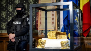 Verslaggever Stefan Klomp over rechtszaak gestolen gouden helm Drents Museum