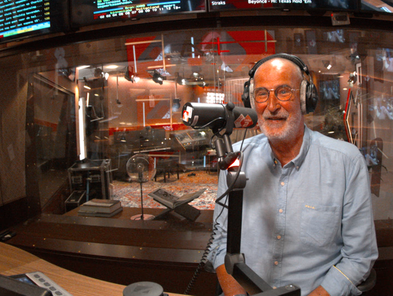 Luisteraar Luuk speelt het 60 Seconden Spel live in de studio