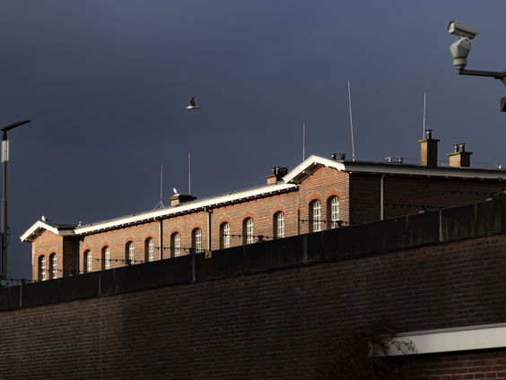 Tweede Kamer debatteert over cellentekort: "Opmerkelijk: groot deel coalitie is tegen"
