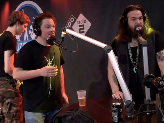 Willem Smit van Personal Trainer en Dave Vermeulen van Voltage strijden voor de Laatste Ronde Plaat