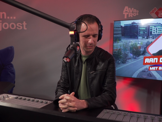 Bart Arens beschrijft de surreële Songfestival-sfeer in Malmö