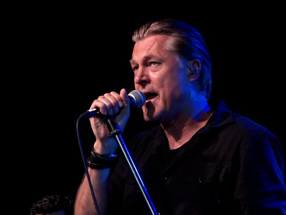 IOS - Hoe Het Voelt | live in Muziekcafé