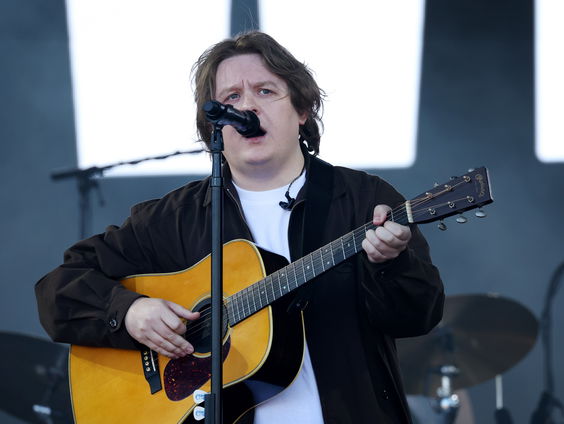 Lewis Capaldi is terug en verdient NPO Radio 2 TopSong met Survive