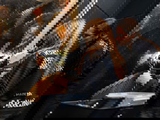 Esther van Duijn restaureert De Nachtwacht: 'Vergeet dat mensen naar je kijken'