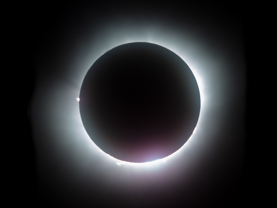 Michael Willems maakte vanuit Canada foto van zonsverduistering