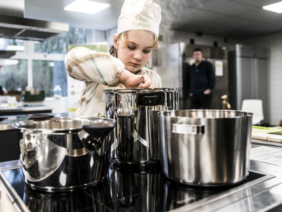 Jurylid en drievoudig wereldkampioen Flang Cupido over WK Snert- en Stamppot koken