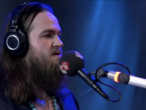 Dave Vermeulen legt uit hoe een vriendschap inspireerde voor de song Leave It All Behind van Voltage