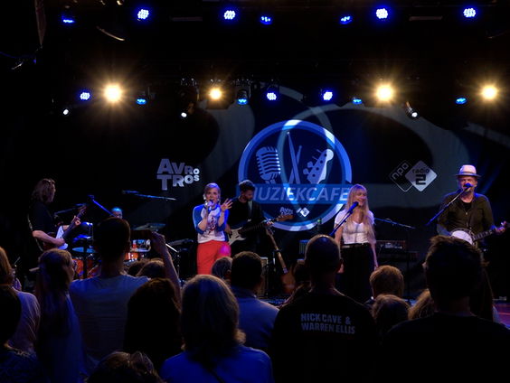 Ilse DeLange - Confetti Shotgun | live in Muziekcafé