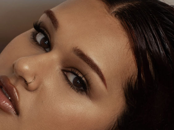 RANI vertelt bij Martine over 'Oustide In', een nummer over hartenzeer in Tekstuele Voorlichting