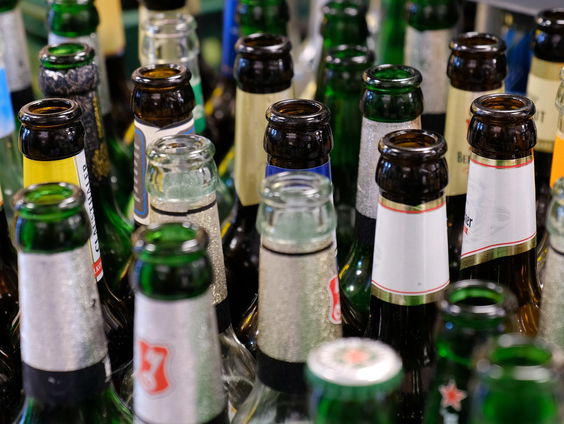 Flessenhals bij de Flessenautomaat, Gijs was het zat