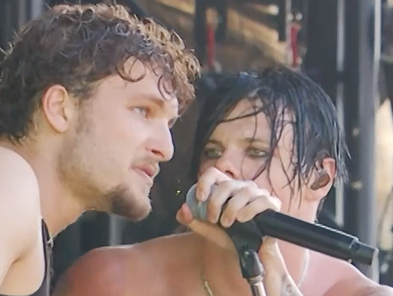 Pinkpop bezoeker Cem scoort gitaarsolo bij show Yungblud