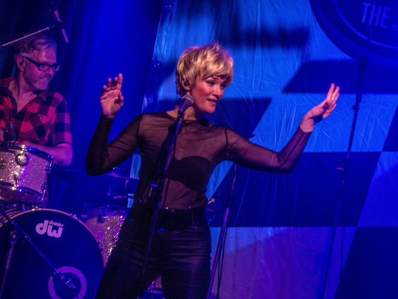 Sandy staat vanavond in halve finale Duitse 'Tribute - The Battle Of The Bands'