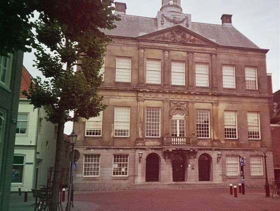 Weesp wil een gloednieuwe replica van de gestolen 17e-eeuwse klok in het stadhuis