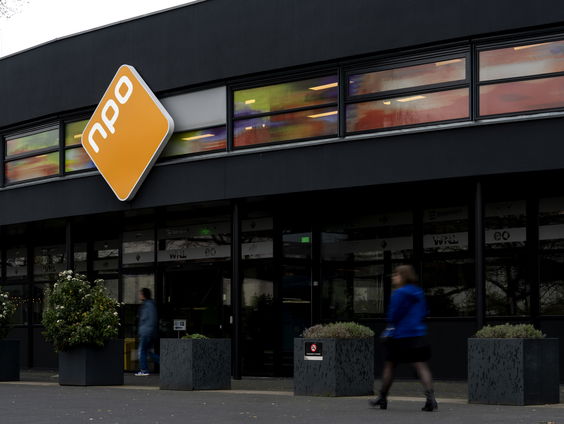 Hubert van der Want over belang van demonstreren tegen bezuinigingen publieke omroep