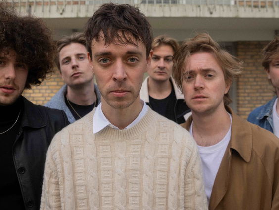 Orange Skyline maakt een dansliedje voor mensen die niet dansen